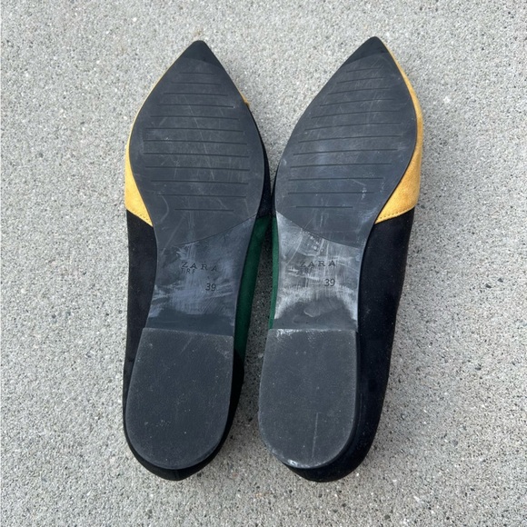 Zara Black and‎ Green Flats with Color-Block Design - Picture 9 of 10